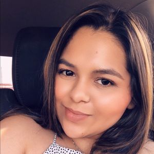 Meet your Posher, Jaqueline